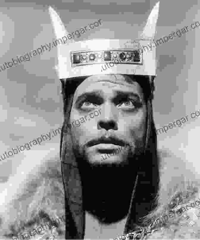 A Photograph Of Orson Welles In Character As Macbeth, Holding A Skull Orson Welles On Shakespeare: The W P A And Mercury Theatre Playscripts